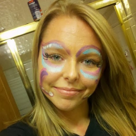 Meet your Posher, Shelby - Picture 1 of 1